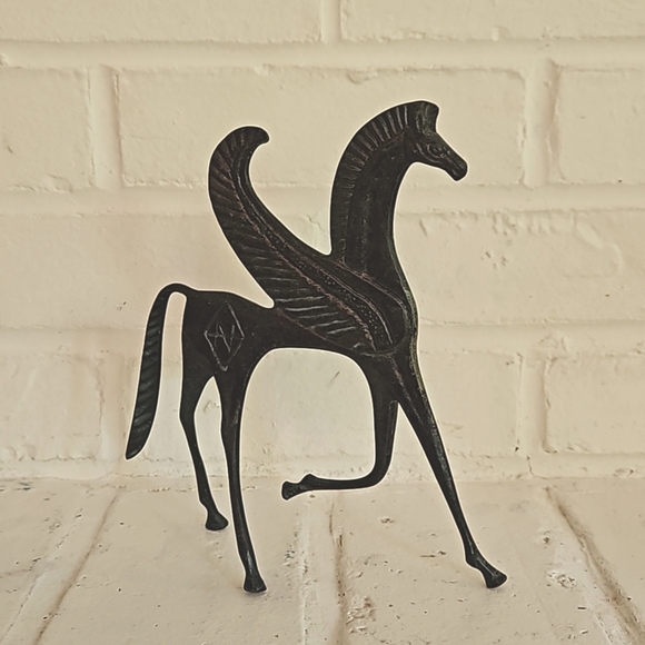 Mcm Cast metal winged horse sculpture - Picture 5 of 7